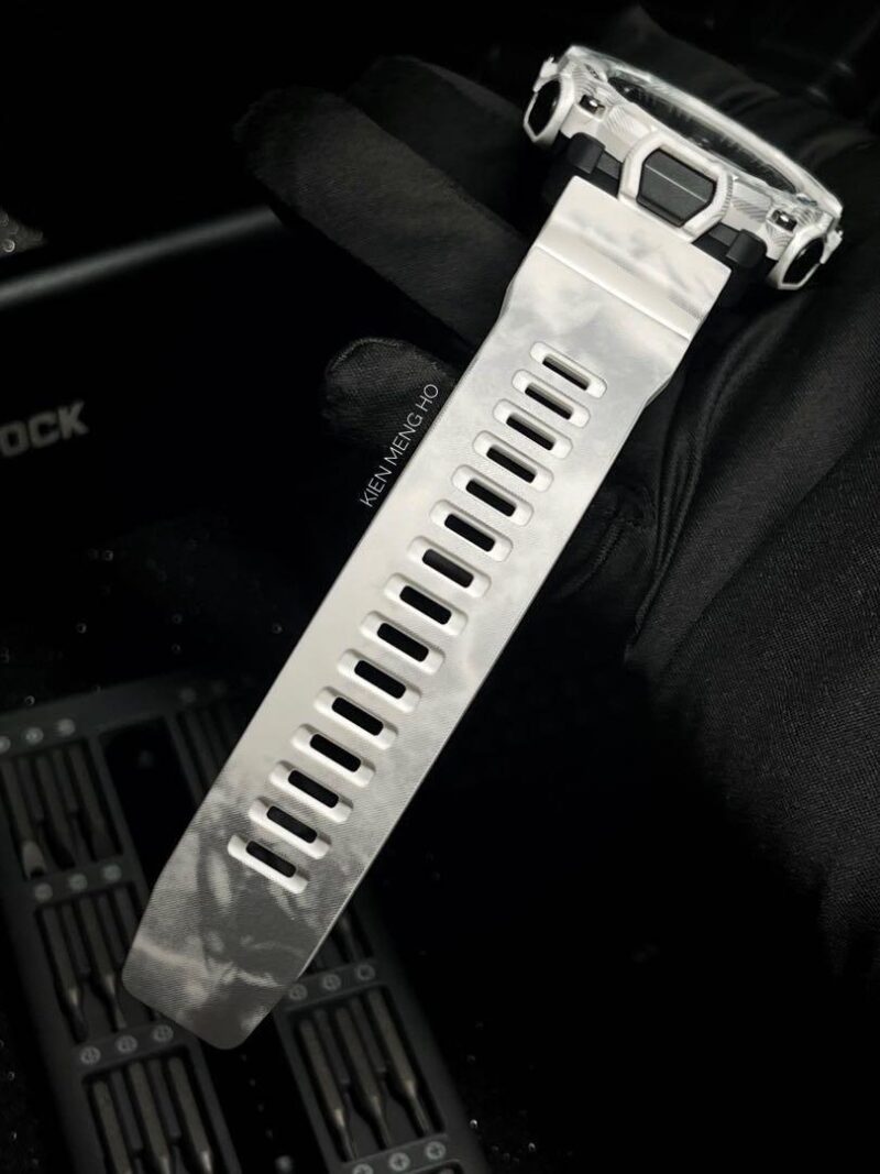CASIO G-SHOCK ANALOG-DIGITAL GA-2200GC-7A - Image 4