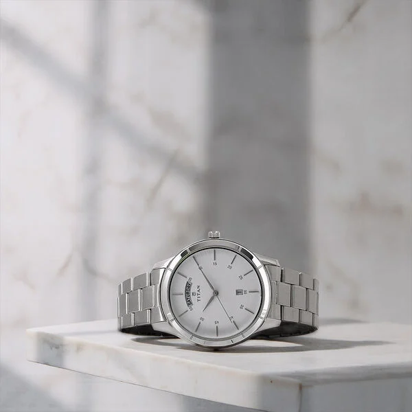 Titan Workwear 1767SM01 White Dial Analog Watch